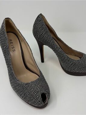 Reiss Silver Metallic Knit Peep Toe Platform Heels Size 39 (US 8–8.5) 4.5” Heel
